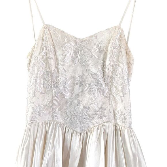 Roberta Of California Vintage 1980’s White Strapless Formal Dress - Picture 3 of 11